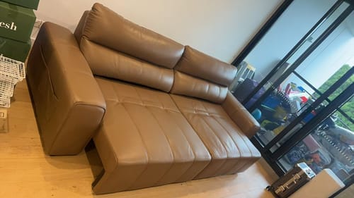Customer photo review of Oasis 2.8M 3.5 Seat Fully Electric Sofa Bed - Leather