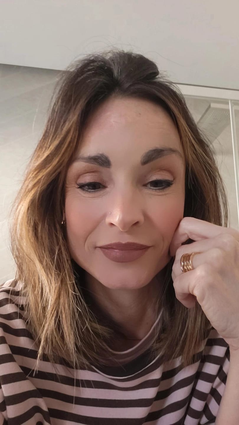 Customer photo review of Lip Contour