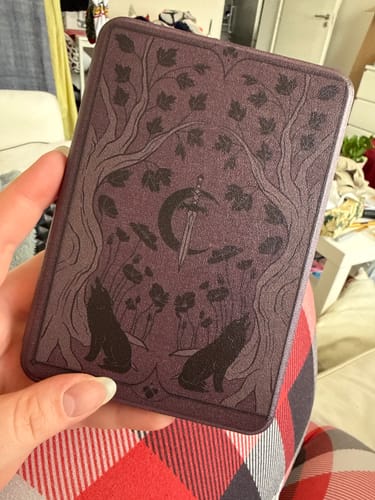 Customer photo review of Premium Kindle Cases