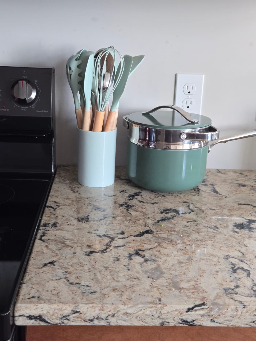 Customer photo review of Silicone Utensils Set