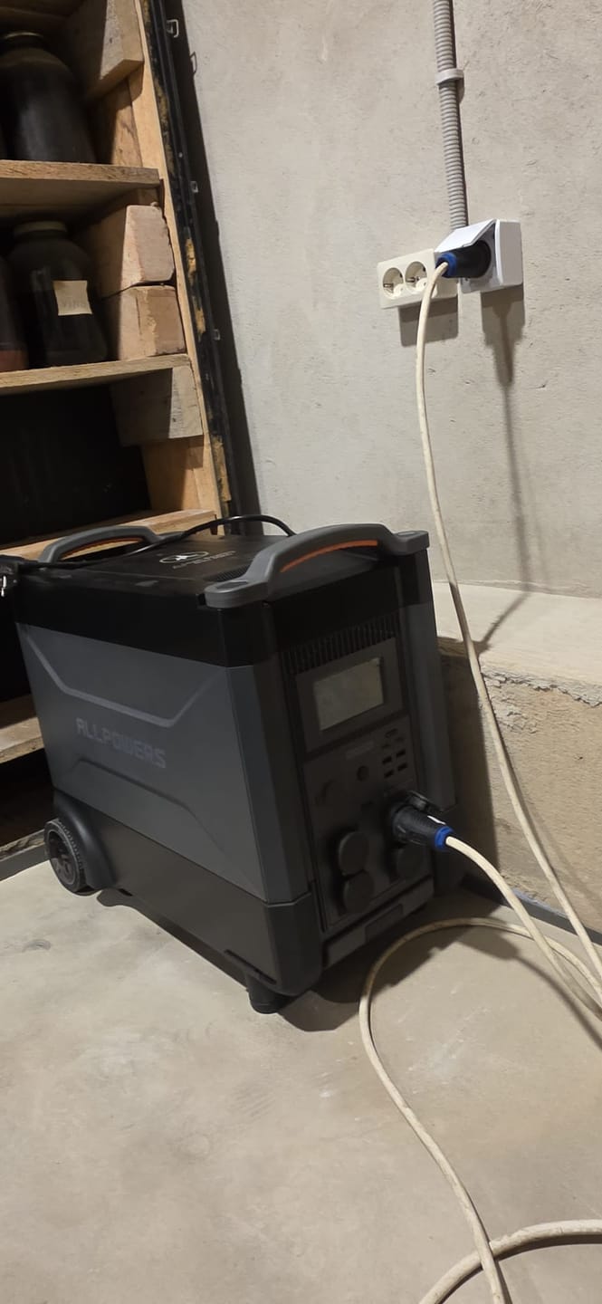 Customer photo review of ALLPOWERS R4000 Portable Power Station 4000W 3456Wh