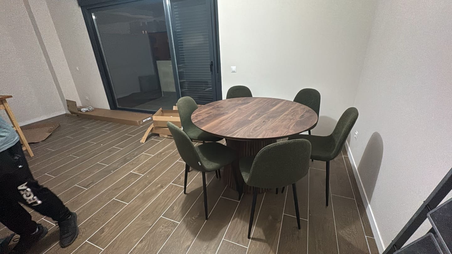 Customer photo review of Mesa de comedor redonda extensible 120-160-200cm Eleganza