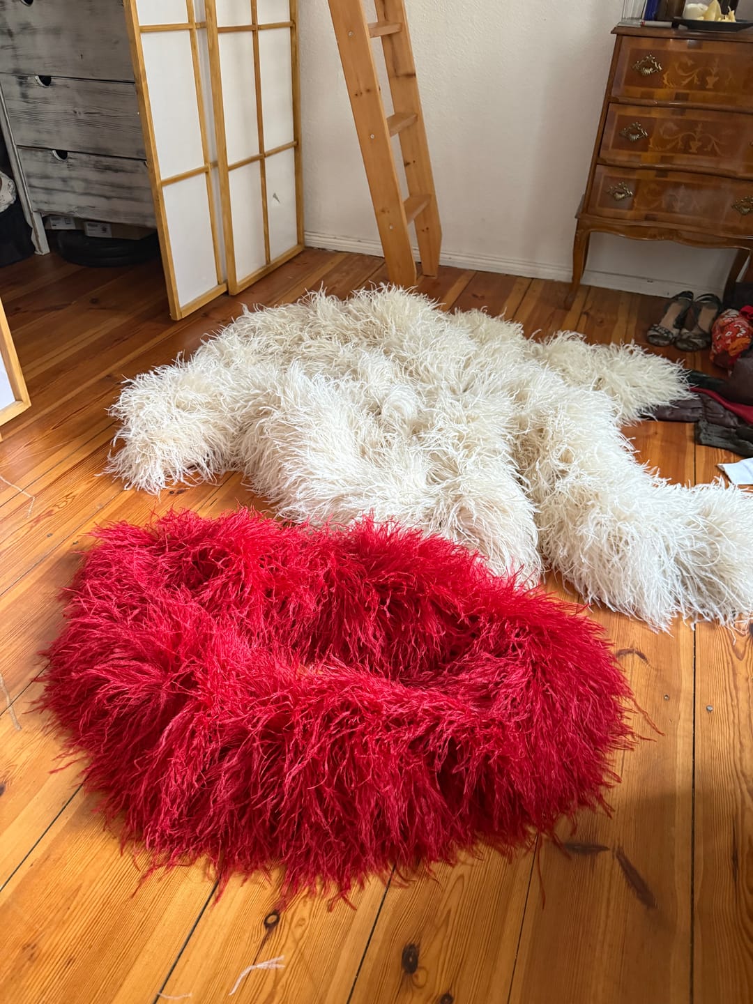Customer photo review of Ostrich Feather Boa - 18Ply