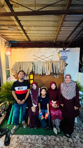 Customer photo review of Monogram Shawl (Burgundy)