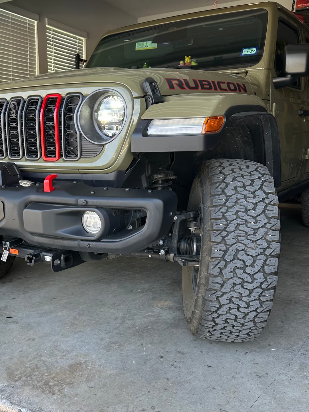 Customer photo review of "Snap On" Accent Slot Cover for 24-25 Grille Wrangler JL JT Grille