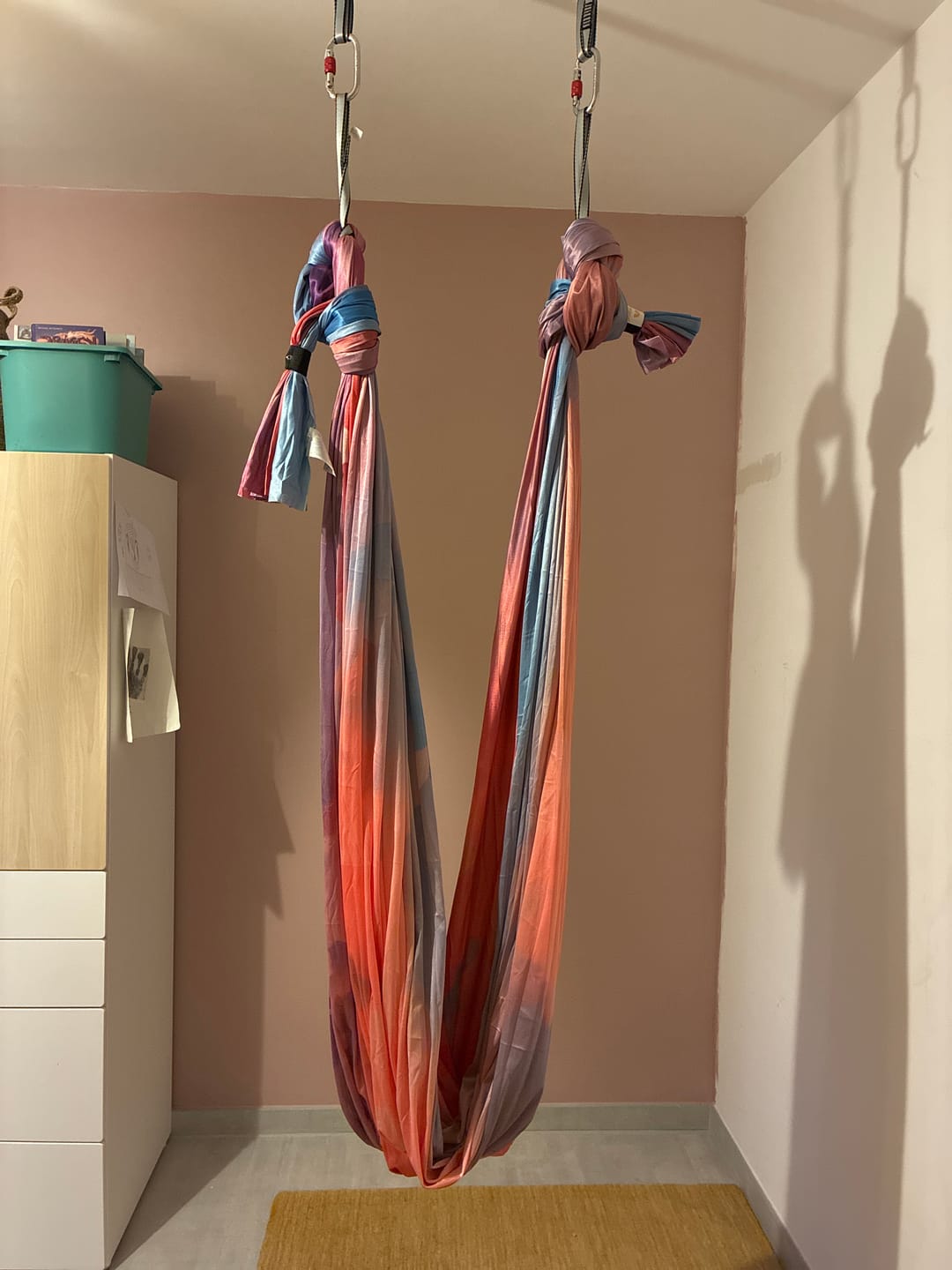 Customer photo review of Aerial Yogatuch - Hängematten Komplettset (Colorful Clouds)