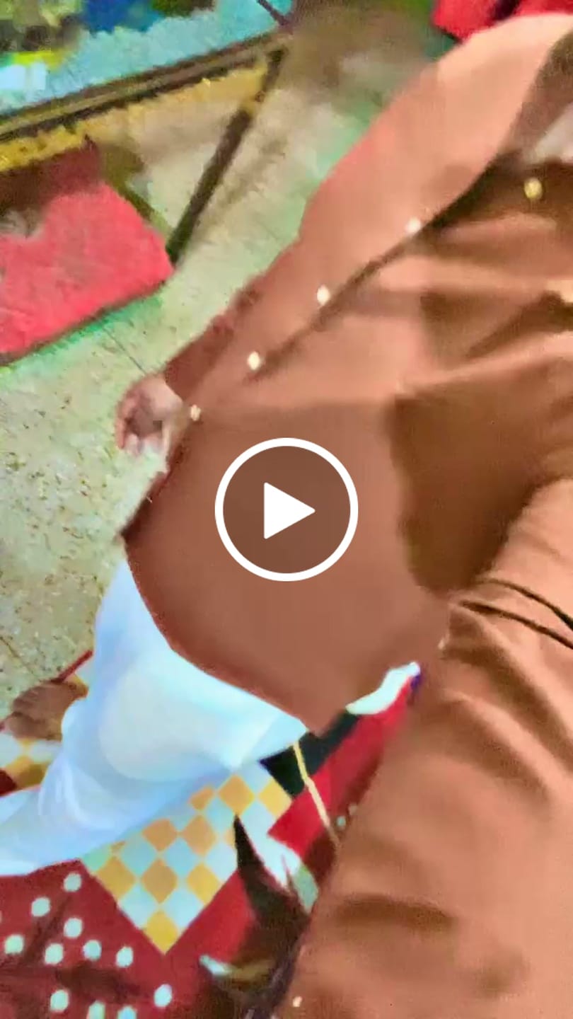 Customer video review of Tan Oxford Shirt