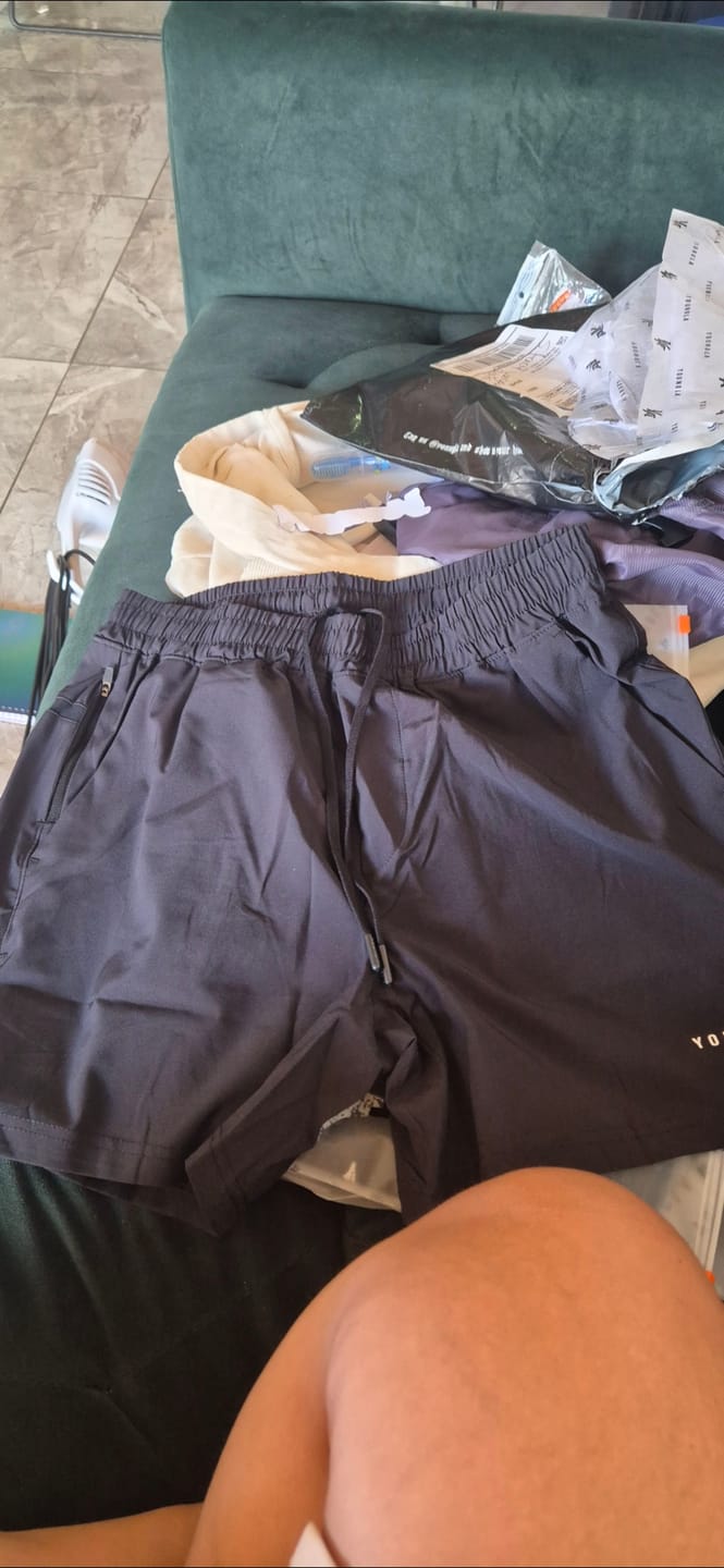 Customer photo review of 1022 - Staple Shorts 4.5"