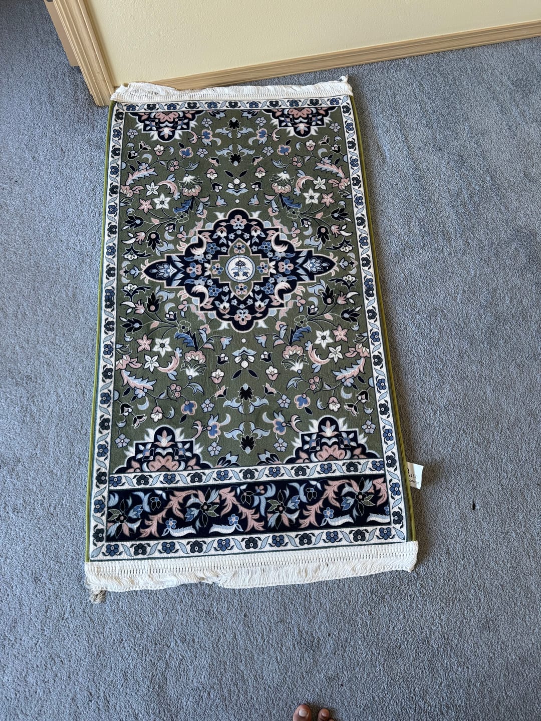 Customer photo review of Masjid-e-Nabawi Mosque Padded Prayer Mat