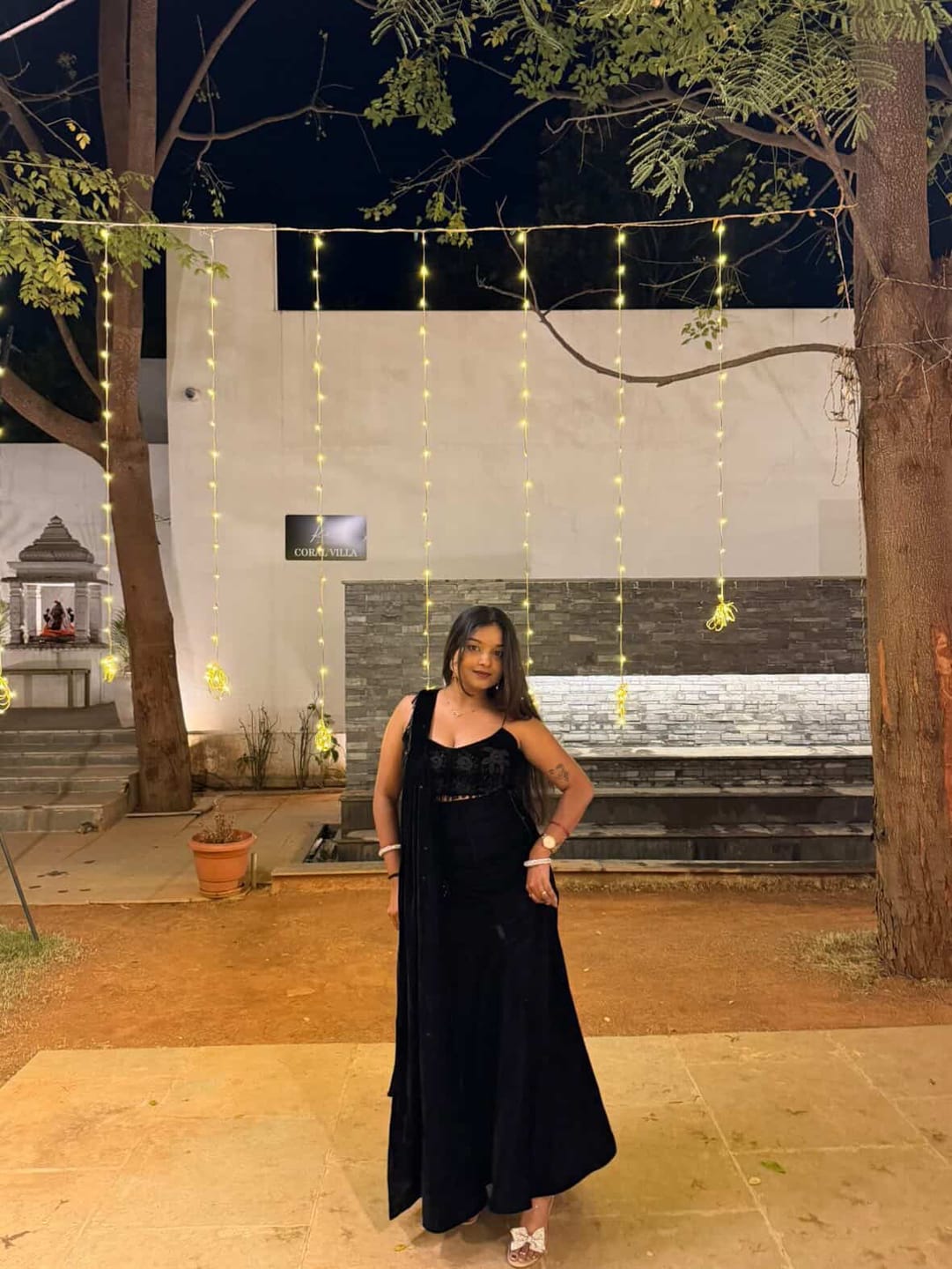 Customer photo review of BLACK MUSE FISHTAIL LEHENGA