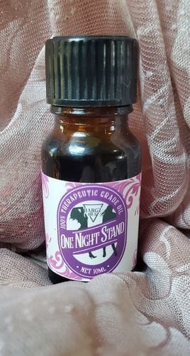 Customer photo review of Bargz Lick Me All Over Perfume Oil, Exotic Fragrance, Lovely Raspberry And Melon Aromas With A Touch Of Vanilla - Flat Cap