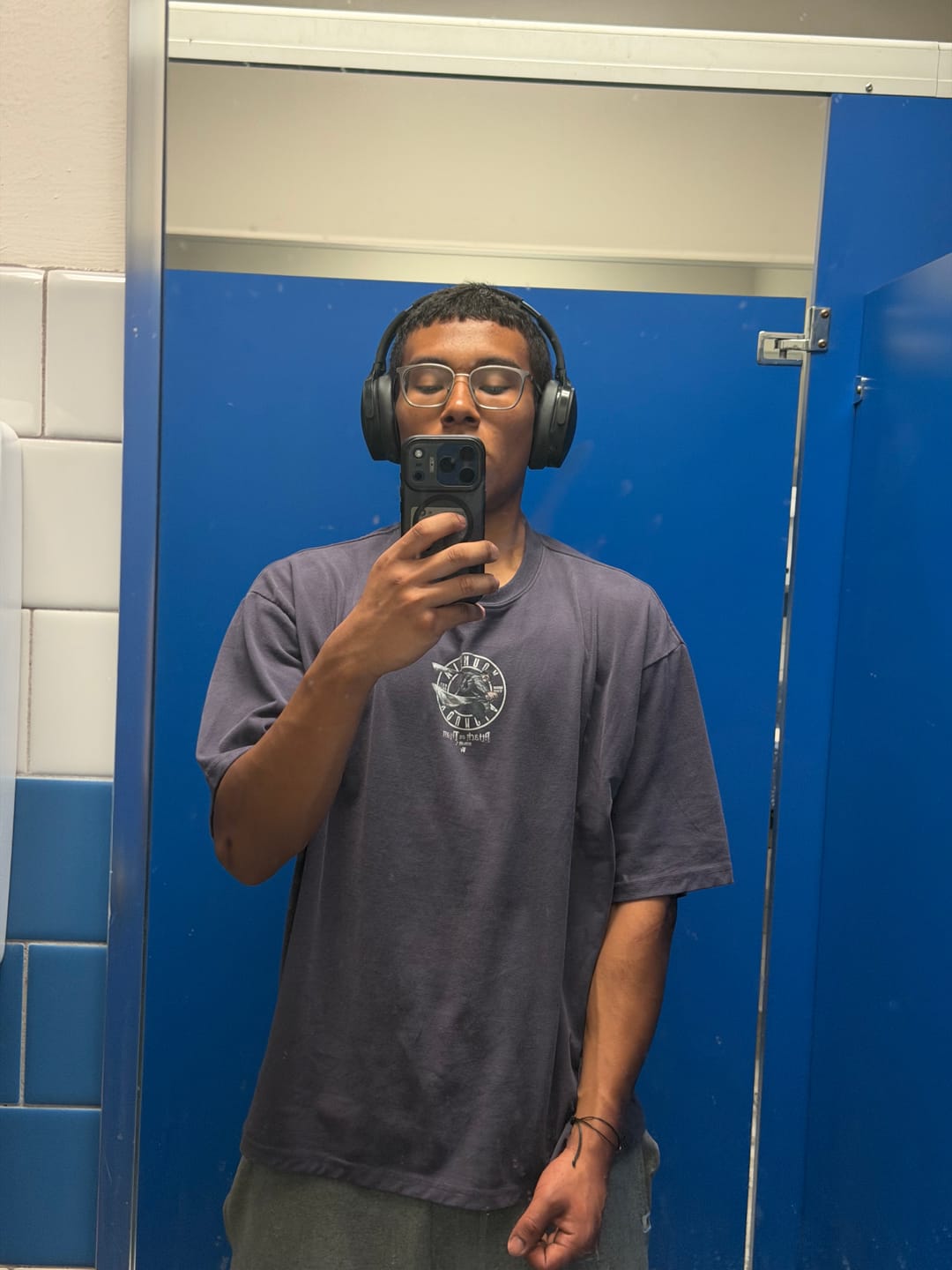 Customer photo review of 4191 - AOT©  x YLA Classic Tees