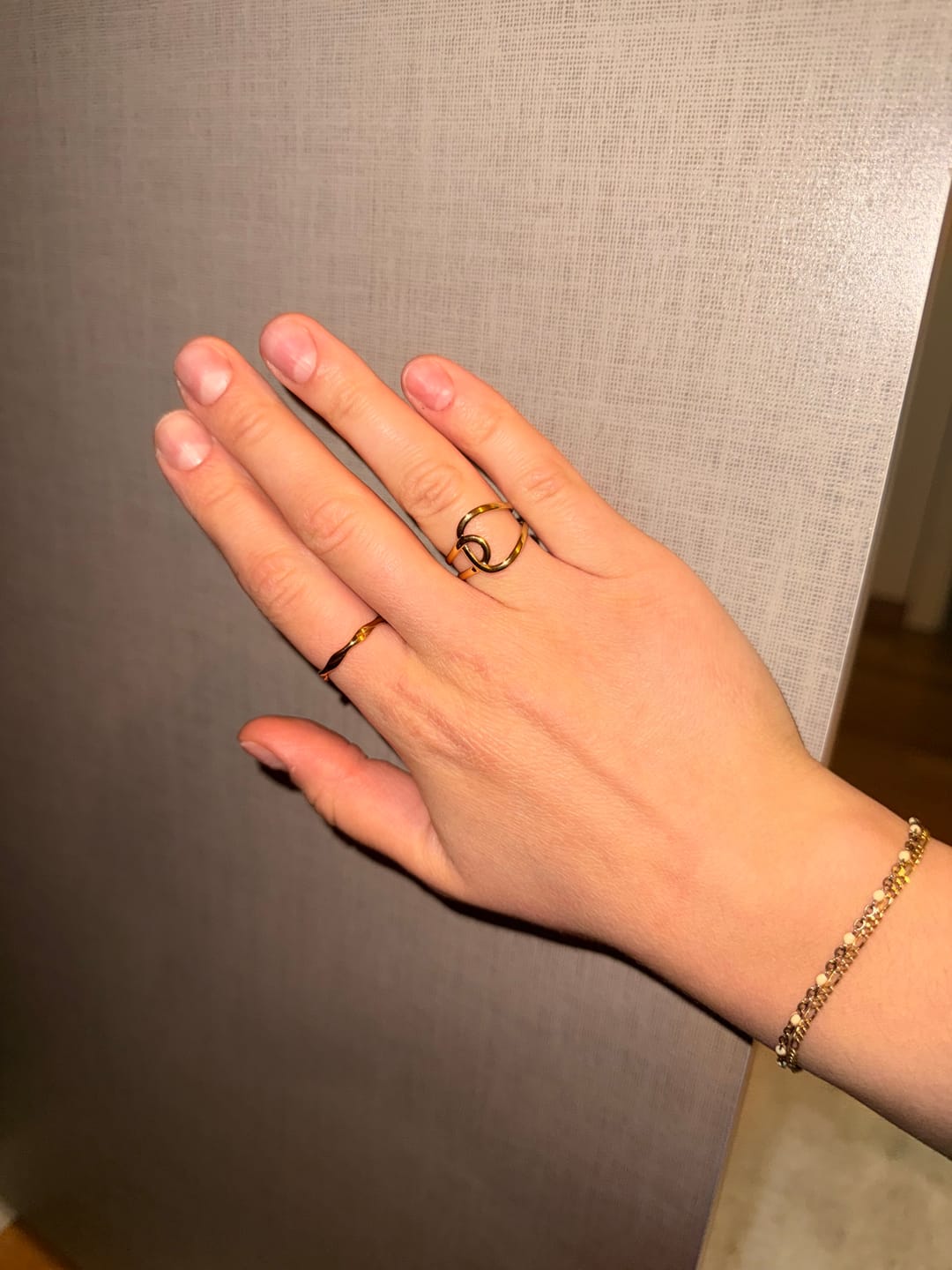 Customer photo review of Abstract Ring | 18K vergoldet