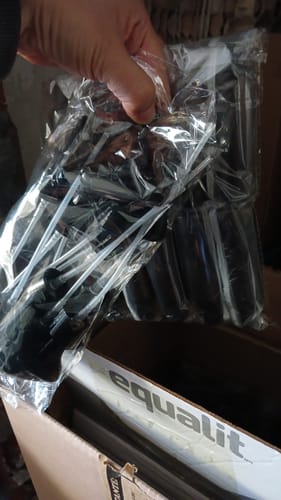 Customer photo review of Botella 250 ml plástico ámbar con mini gatillo negro 24/410