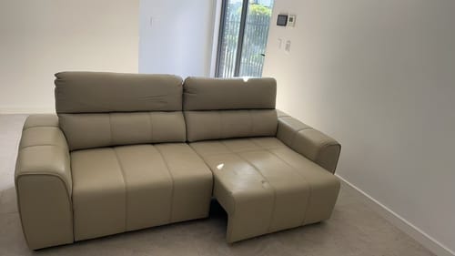 Customer photo review of Oasis 2.8M 3.5 Seat Fully Electric Sofa Bed - Leather