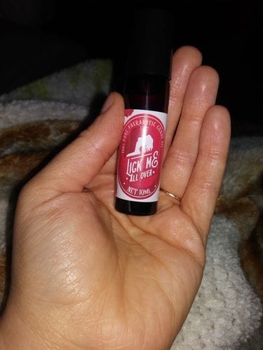 Customer photo review of Bargz Lick Me All Over Perfume Oil, Exotic Fragrance, Lovely Raspberry And Melon Aromas With A Touch Of Vanilla - Flat Cap