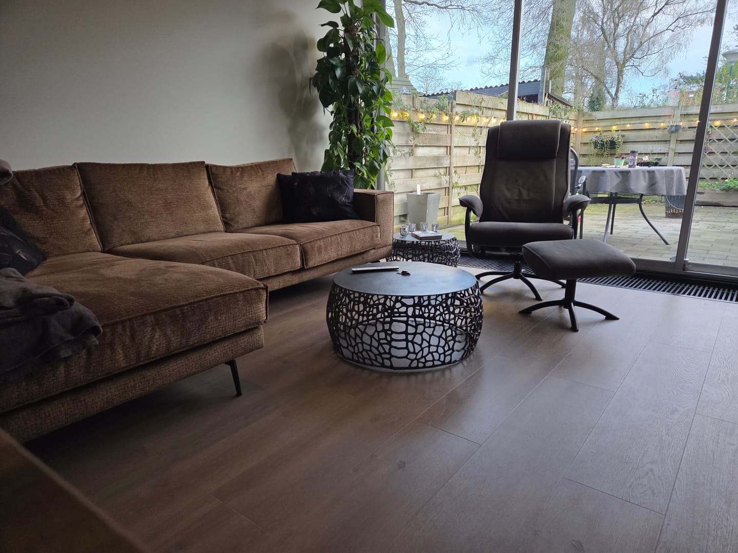 Customer photo review of Salontafel Mystique - Rond - Nikkel - Set van 2