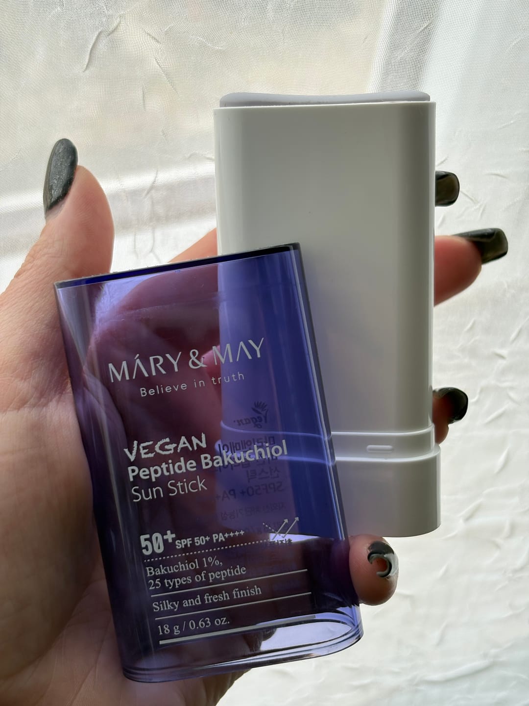 Customer photo review of Saules aizsardzības krēms ar Peptīdiem un Bakuchiolu Mary&May Vegan Peptide Bakuchiol Sun Stick SPF50+ PA++++