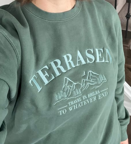 Customer photo review of *PRE-ORDER* Terrasen Crewneck