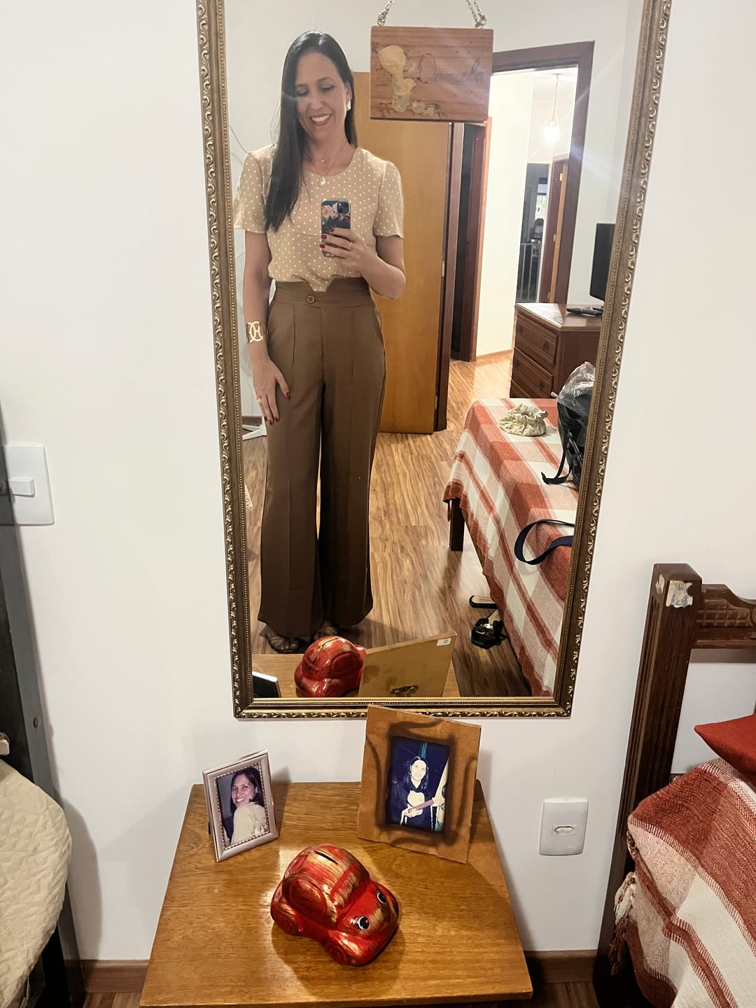 Customer photo review of Calça pantalona Cintura alta, Bege