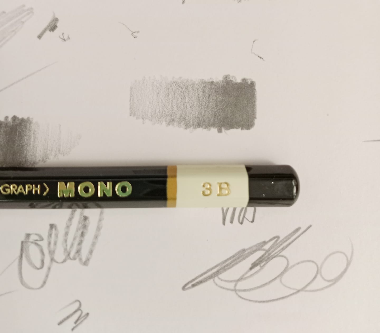 Customer photo review of Tombow Mono Drawing - Lápiz Grafito