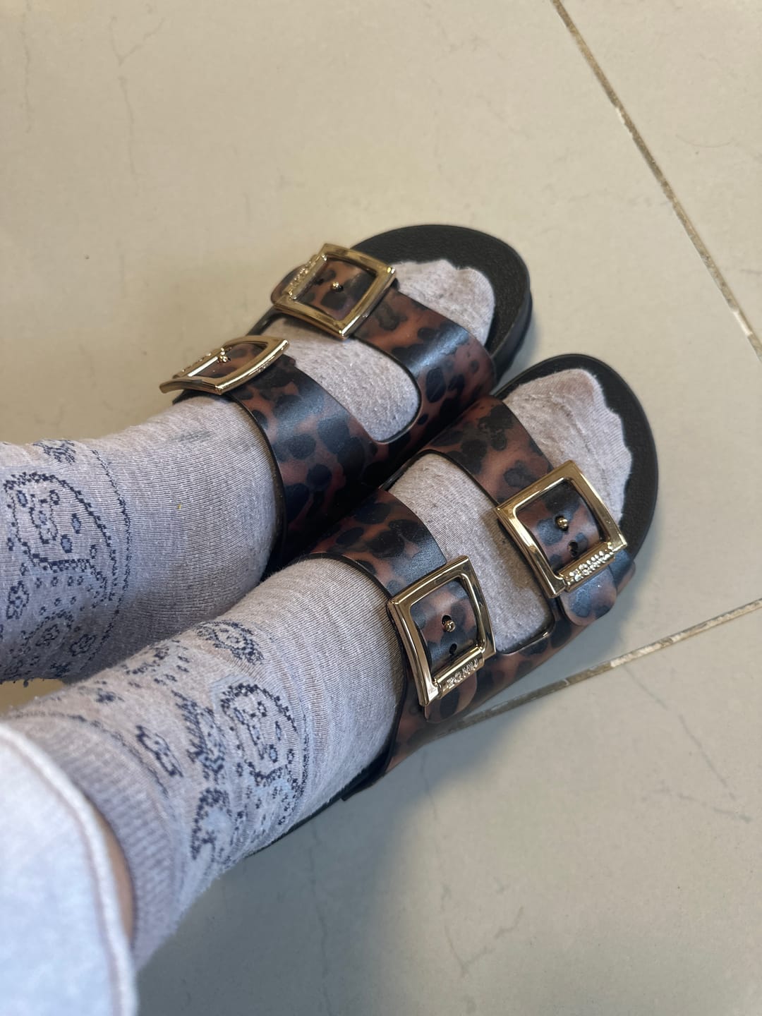 Customer photo review of כפכפים בהדפס מנומר לנשים Partner