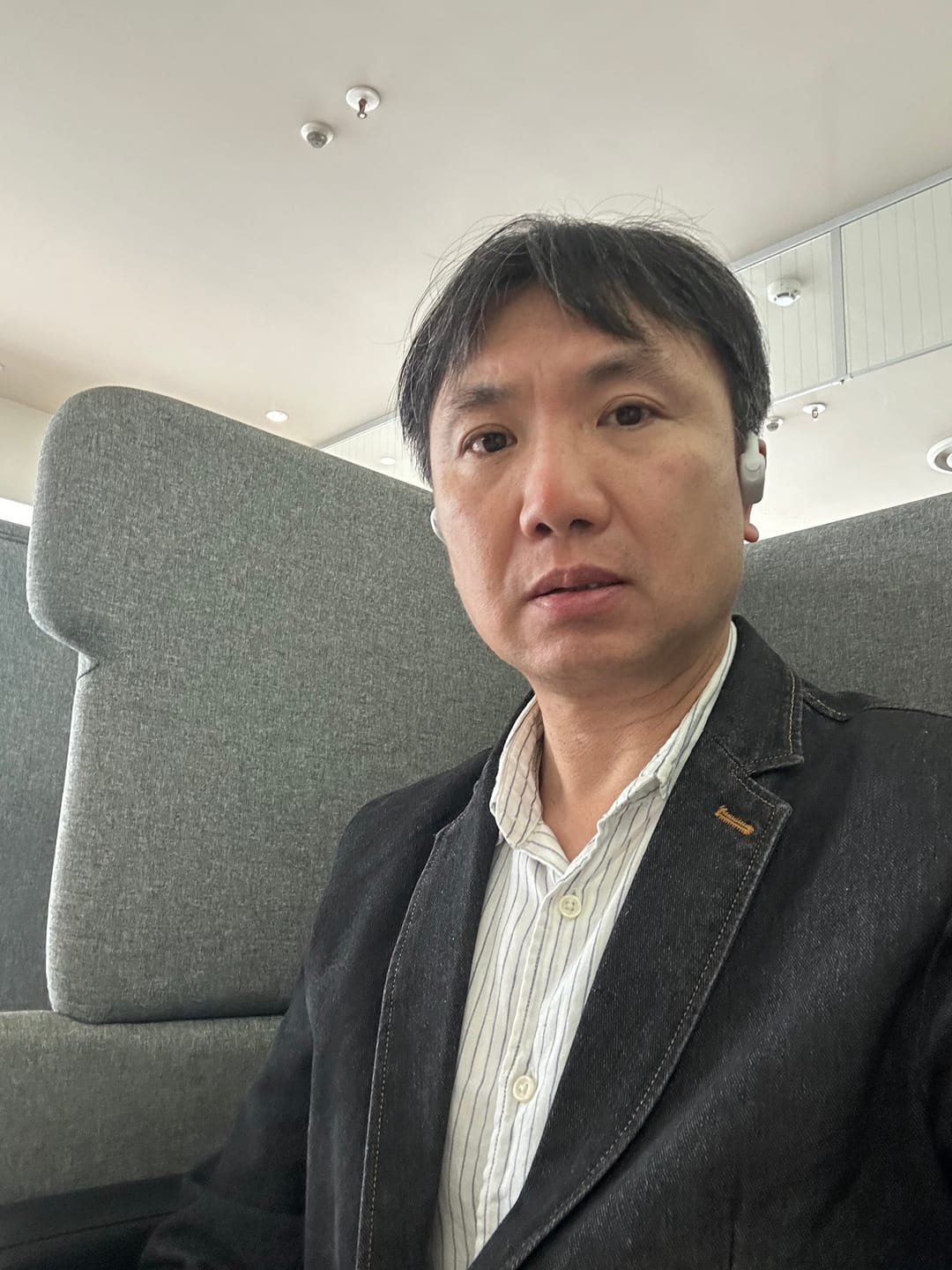 Customer photo review of ダメージ加工　裏葉柄デニムブレザージャケット