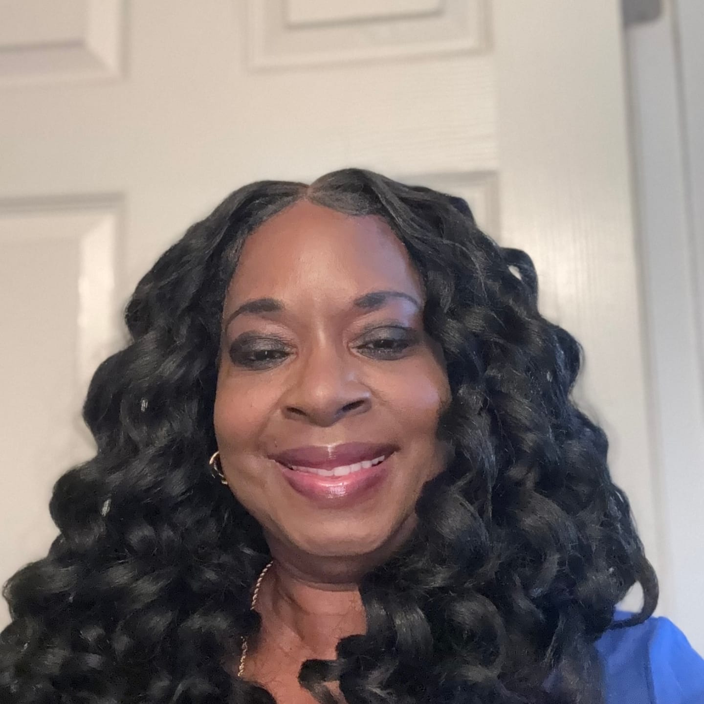 Customer photo review of Sensationnel Curls Kinks & Co Glueless Textured HD Lace Front Wig - Y-PART KINKY WAND CURL 20" - Kinky Edges