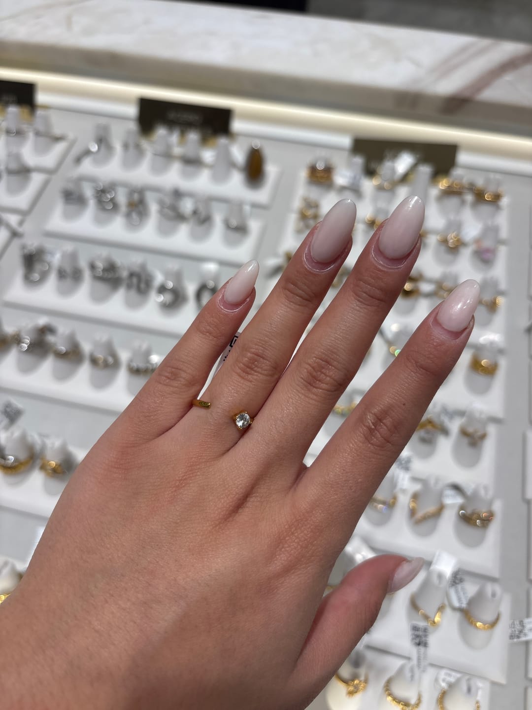 Customer photo review of Anillo Zirconia Birthstone