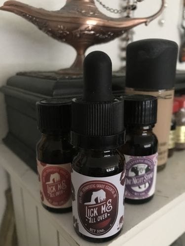 Customer photo review of Bargz Lick Me All Over Perfume Oil, Exotic Fragrance, Lovely Raspberry And Melon Aromas With A Touch Of Vanilla - Flat Cap