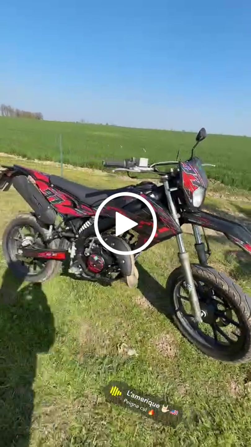 Customer video review of KIT DECO FIFTY X ALIENARTS ROUGE PERSONNALISABLE