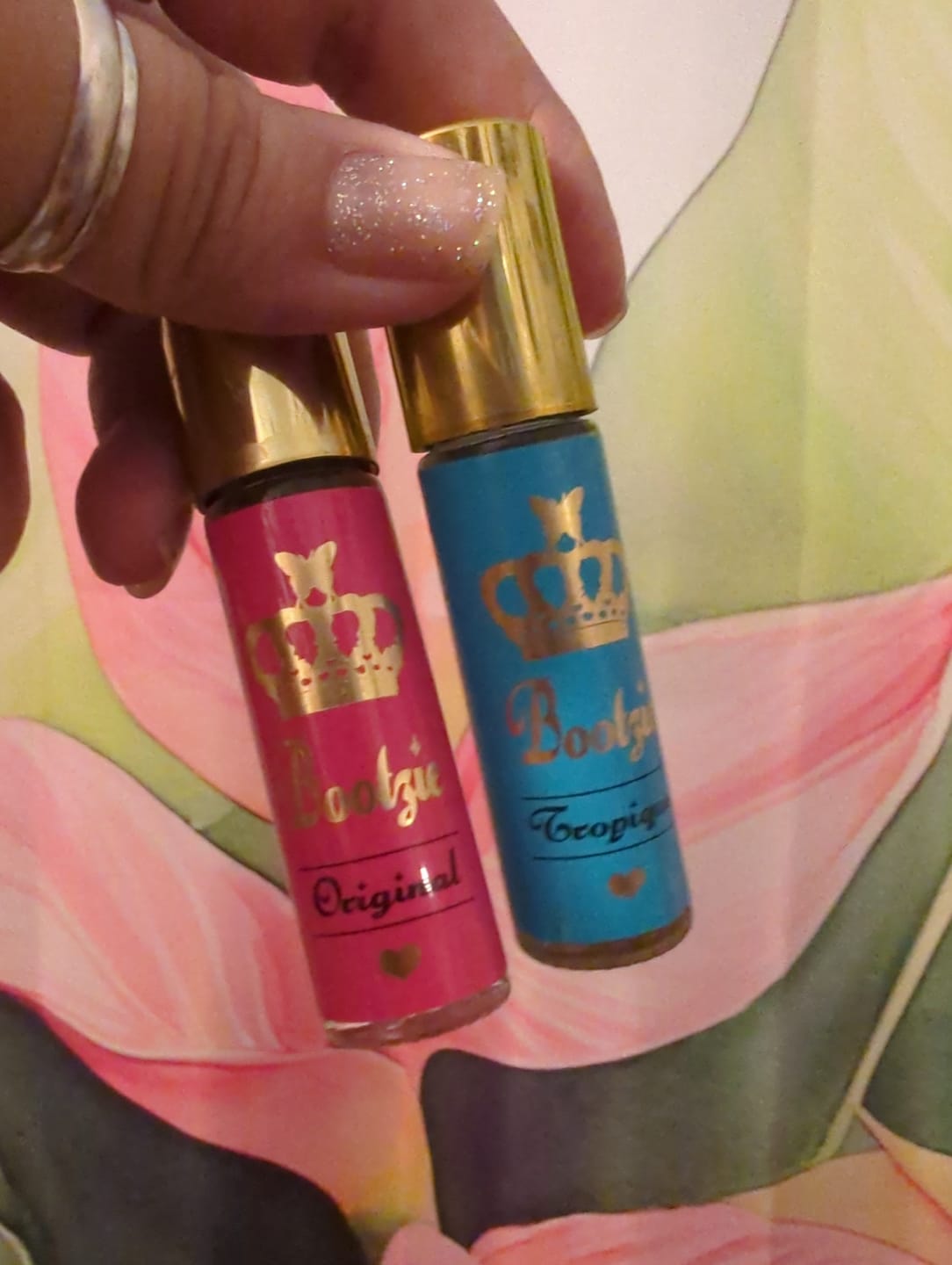 Customer photo review of Bootzie Oil “Original” Vanilla, Musk, tonka bean, orange blossom, and a touch of cinnamon. 10ml roller bottle