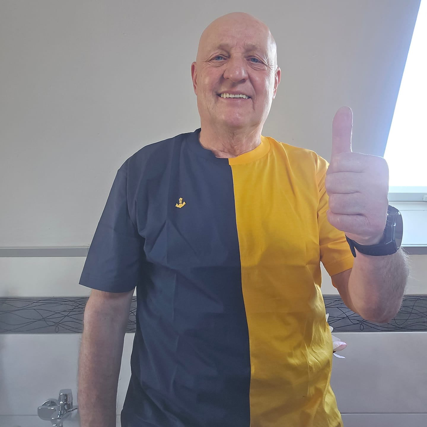 Customer photo review of Mooinzen Multicolor · Unisex Signature Bio T-Shirt (mercerisiert)