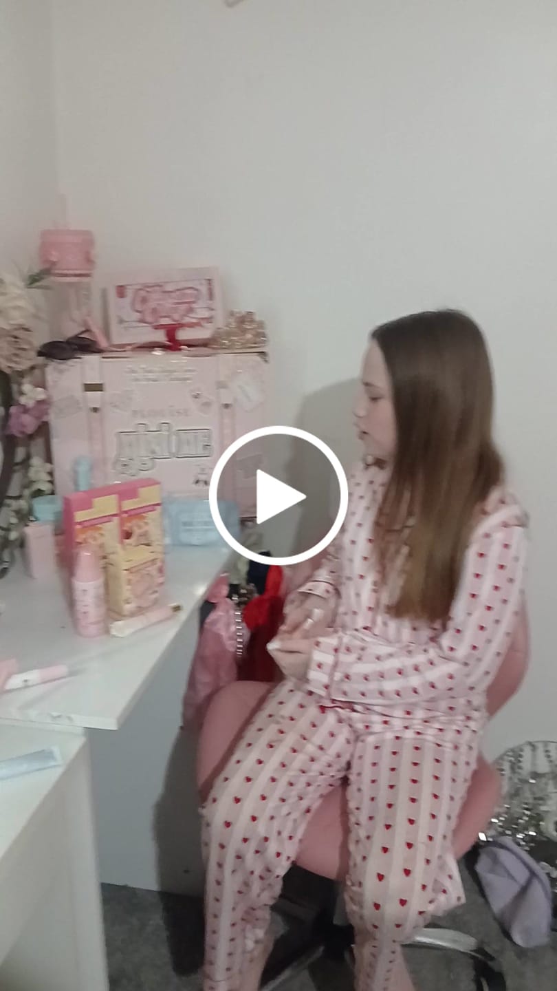 Recensione video del cliente del pacchetto P.Louise Wash Spritz & Kiss