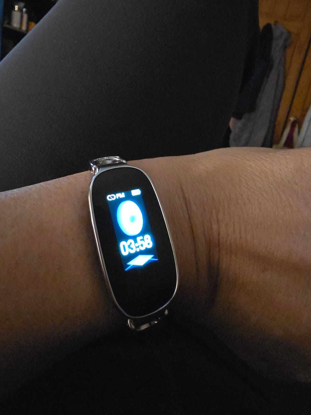 Customer photo review of Bearscome Blood Sugar Blood Pressure monitoring Luxury Diamond Design Fashion Smartwatch