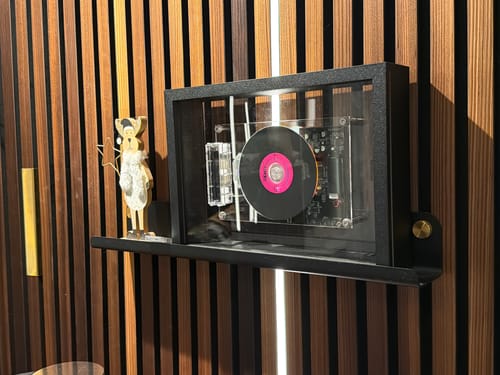 Customer photo review of M1 Music Frame CD Player