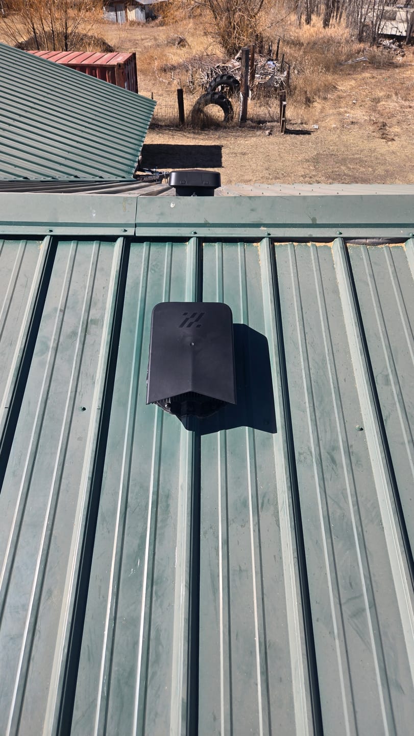 Customer photo review of Attic vent Ivent FLOW – Metal ¾ Rib Profile Installation