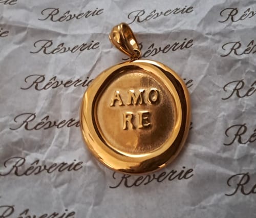 Customer photo review of Ciondolo "Amore"