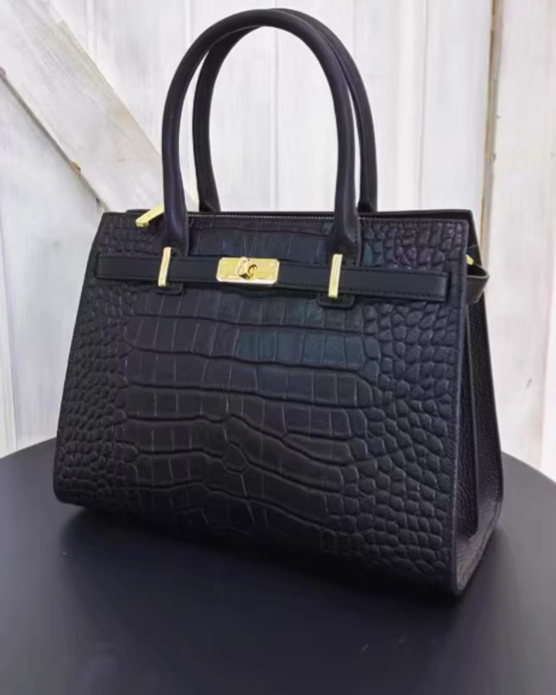 Customer photo review of Tang Red 27 Obsidian Crocodile-Embossed Tote