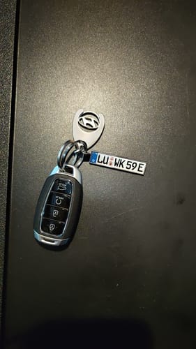 Customer photo review of Kennzeichen Schlüsselanhänger Mini Nummernschild Metall