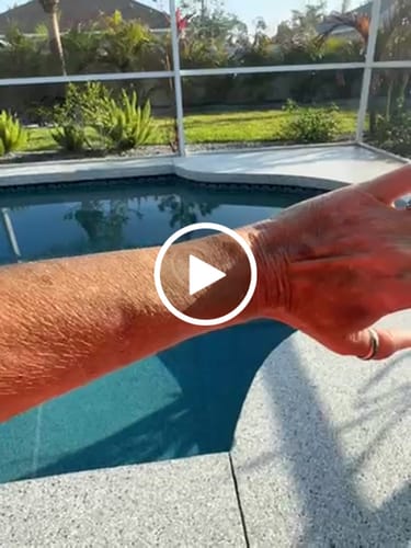 Customer video review of Besque® Magic Body Oil - 100ml