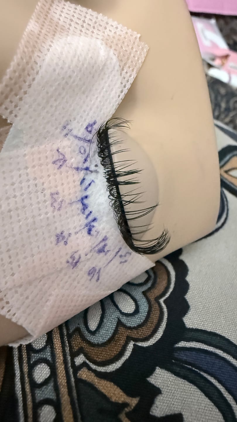 Customer photo review of Glossy Black Lashes