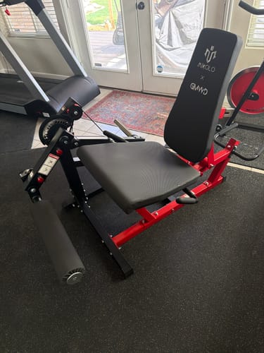 Customer photo review of TAWERET™  1:1 Cable Ratio Leg Extension and Curl Machine