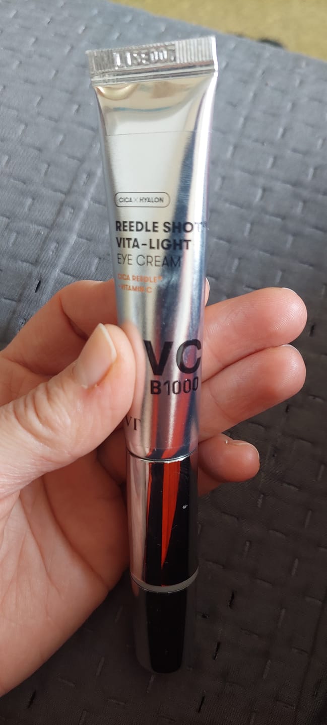 Customer photo review of Masāžas krēms ādai ap acīm VT Cosmetics Reedle Shot Vita-light Eye Cream