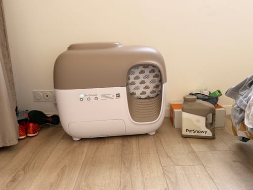 Customer photo review of Litter Box Premium Set + Clumping Clay Litter x2