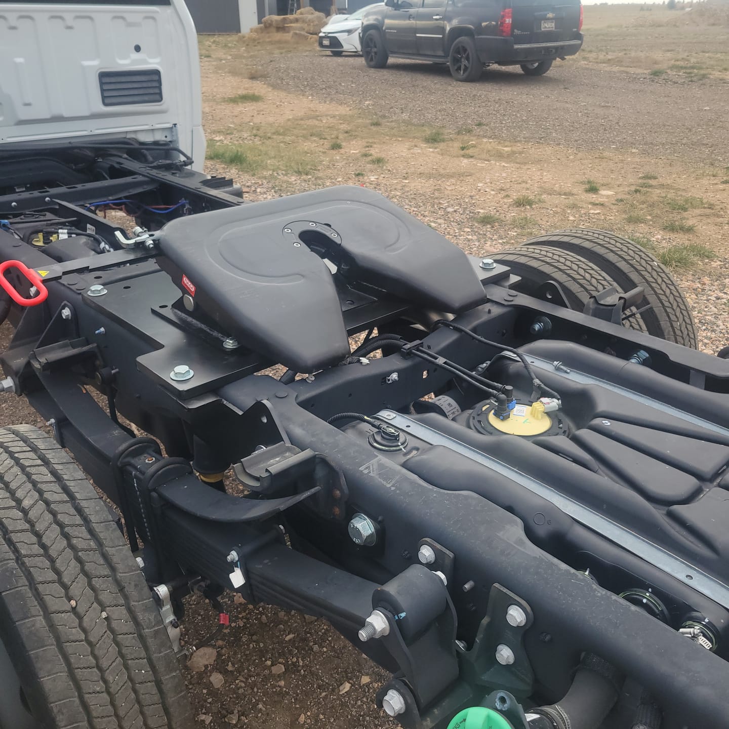 Customer photo review of Tulga T10 Fifth Wheel Hitch 36k For Pick Up Trucks