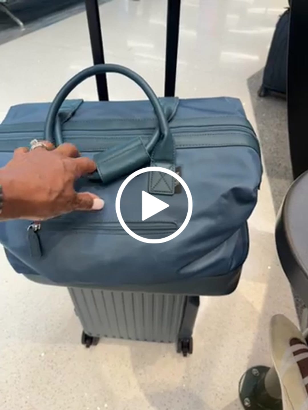 Customer video review of Weekender Bag