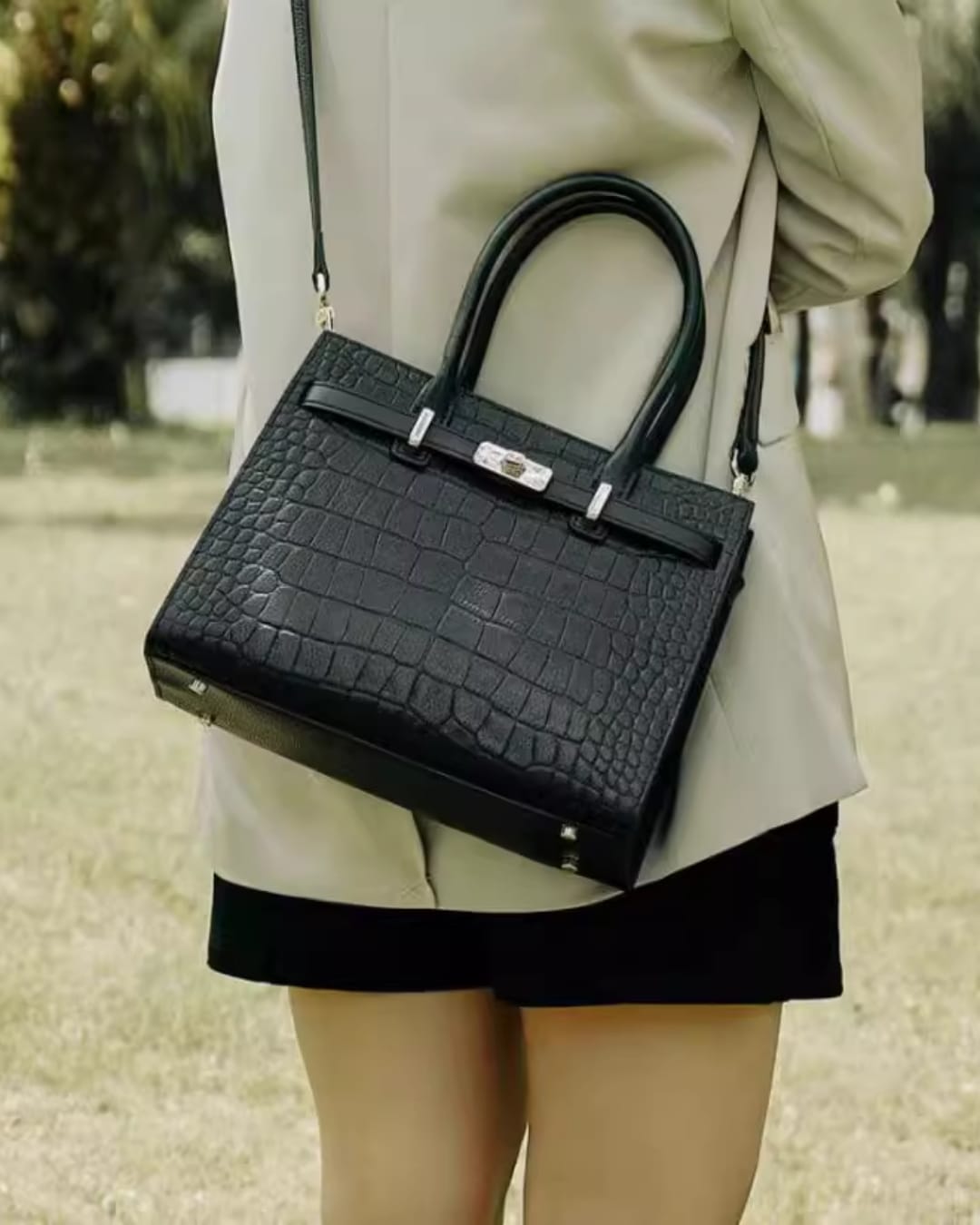 Customer photo review of Tang Red 27 Obsidian Crocodile-Embossed Tote