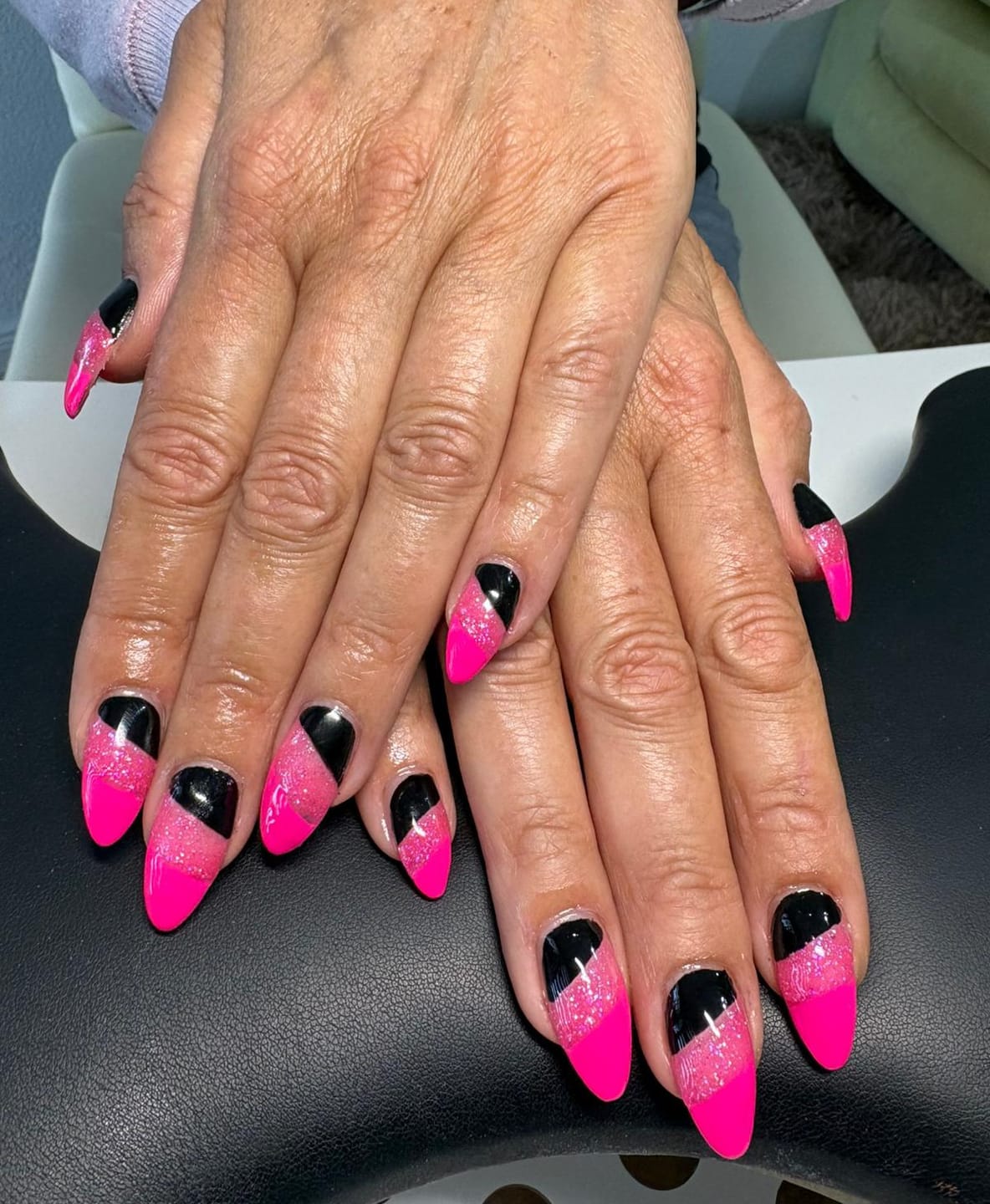 Customer photo review of #082 Premium-PURE Color Gel 5ml Schwarz