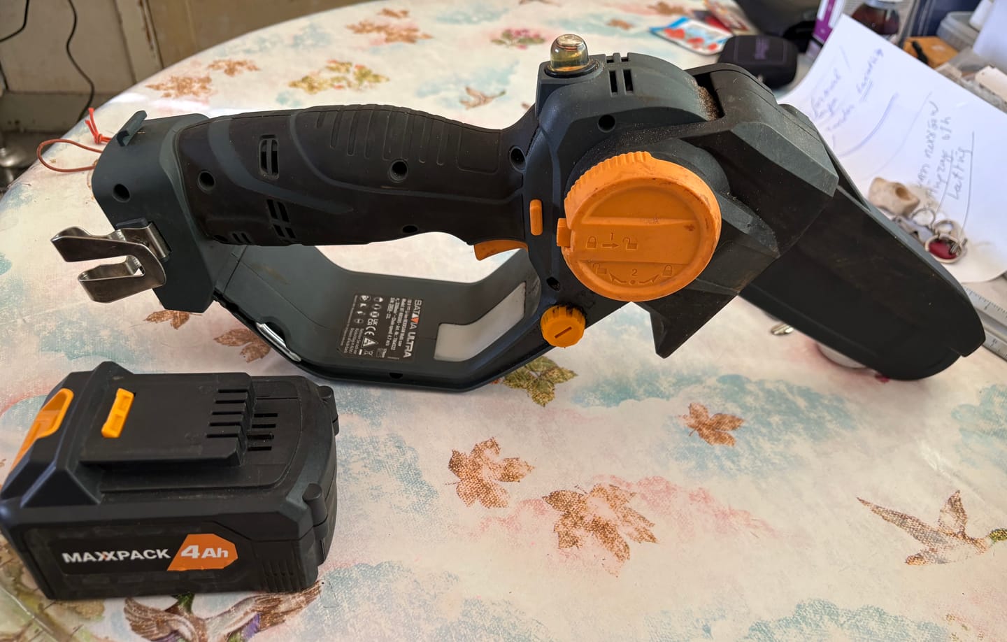 Customer photo review of 18V Nexxsaw Cordless Brushless One-Hand Chainsaw V3 Ultra 7''